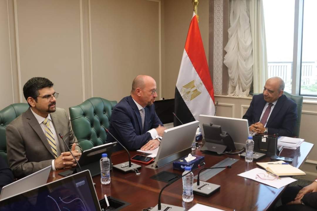 وزير الكهرباء يبحث مع "سيمنس انيرجى"سبل دعم التعاون والشراكة فى المجالات المختلفة