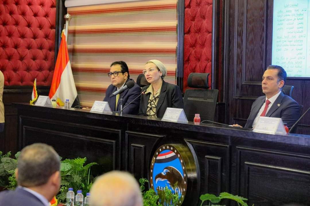 وزيرة البيئة : مصنع لتدوير الزيوت المستعملة وإنتاج وقود للطائرات بإستثمارات 150 مليون دولار بالتعاون مع البترول