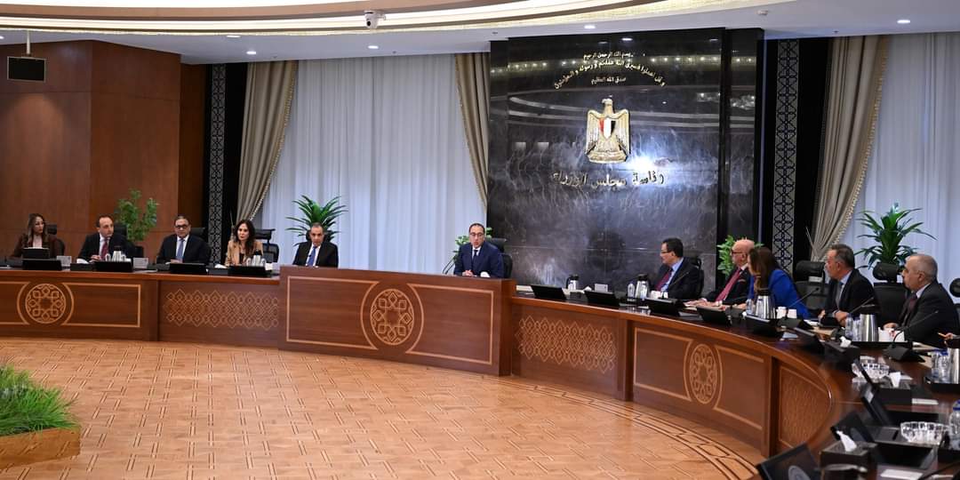 رئيس الوزراء :ملتزمون بقرار الحوار الوطنى حول التحول من الدعم العينى إلى النقدى
