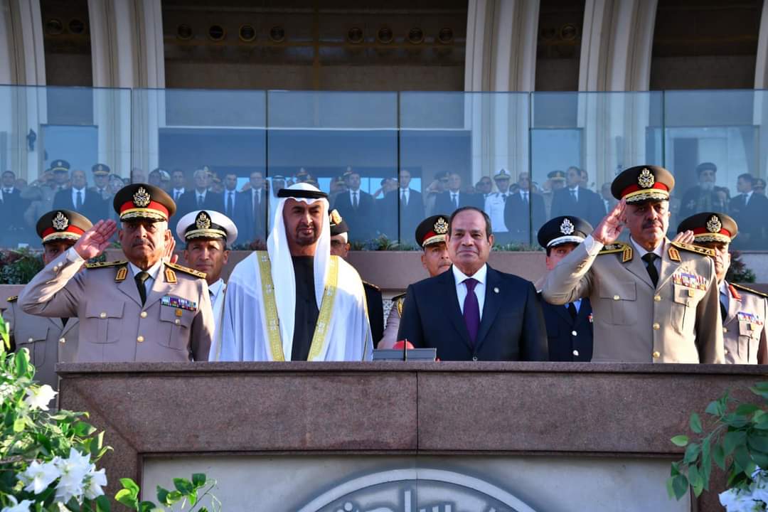 السيسى ورئيس الإمارات يصلان إلى مقر حفل تخرج دفعة جديدة من طلبة الأكاديمية والكليات العسكرية