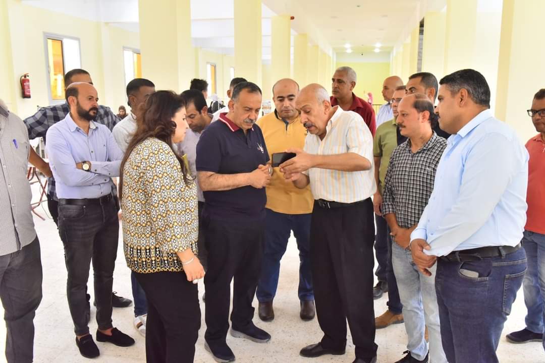 محافظ أسيوط يفتتح مشغل الخياطة والتطريز بالمجمع الصناعي الحرفي بقرية الشامية