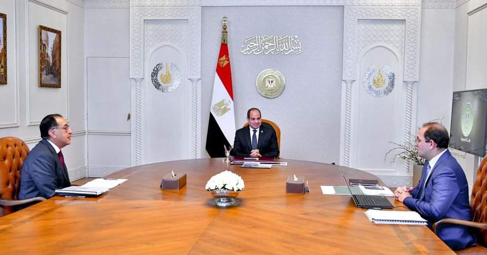 الرئيس يوجه بمواصلة مسار الإصلاح المؤسسى الشامل
