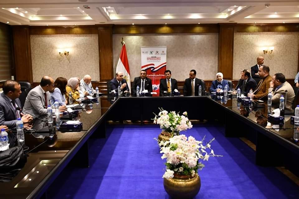وزير الرياضة يبحث مع "شباب قادرون" اختيار المشروعات الناشئة لمؤتمر ريادة الأعمال