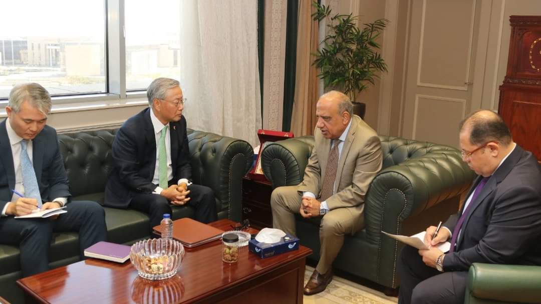 وزير الكهرباء : الاستفادة من الخبرات الكورية فى الطاقة المتجددة وتدريب المهندسين