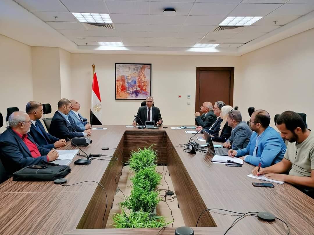 الإسكان :ندعم مختلف المصانع الوطنية لتشجيع وتوطين صناعة المهمات الكهروميكانيكية بمصر