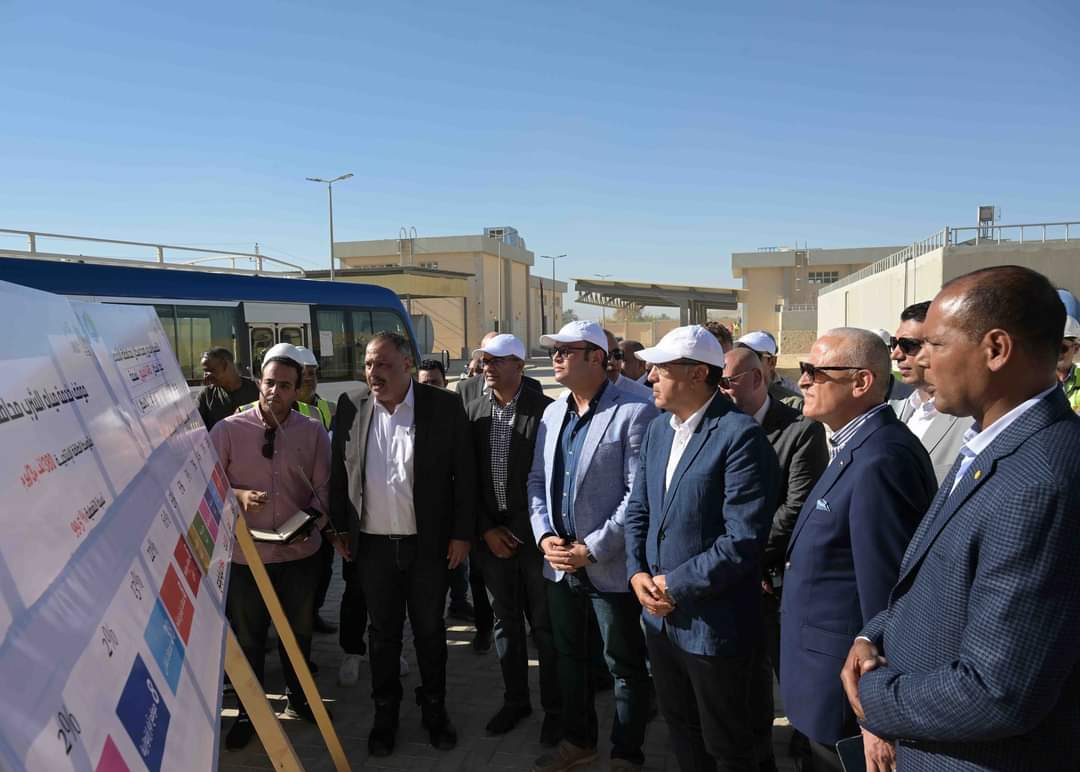 رئيس الوزراء يتفقد معبد "إسنا"