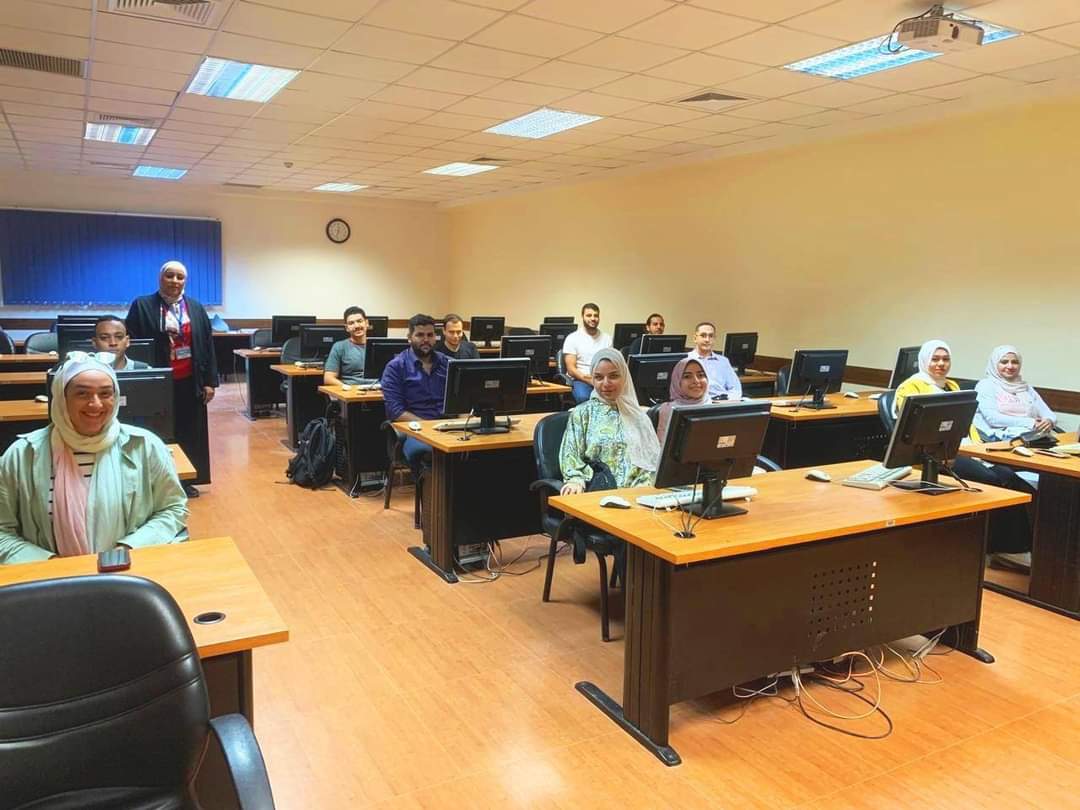 برنامج تدريبى فى تحليل البيانات.. نظمته أكاديمية مصر للطيران