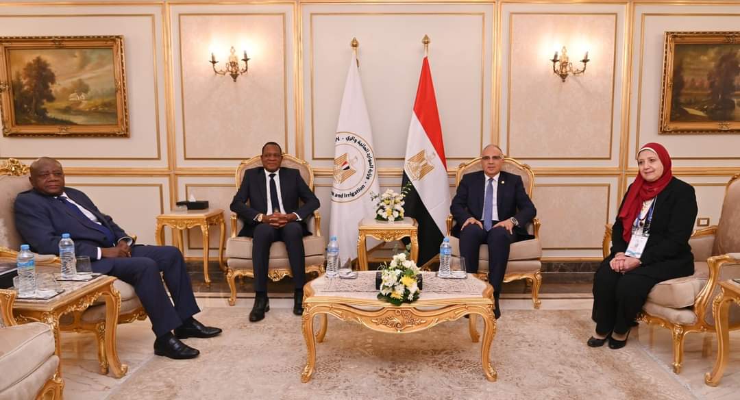 وزير الرى : تقديم التدريب للكوادر الفنية وإيفاد الخبراء لجمهورية زيمبابوي 