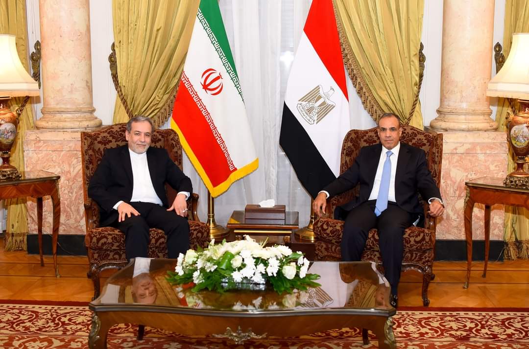 وزير الخارجية يبحث مع نظيره الإيرانى التطورات الإقليمية فى لبنان وغزة والبحر الأحمر 