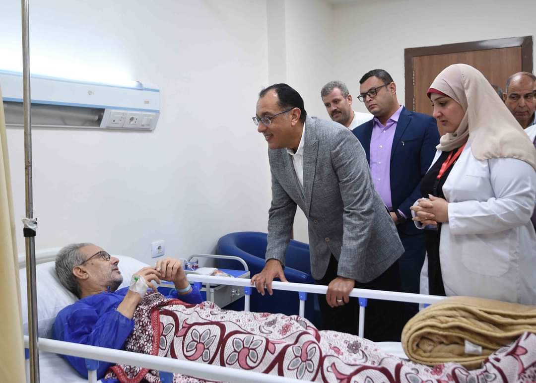 رئيس الوزراء يتفقد مستشفى سمالوط المركزى لمتابعة التطوير والخدمات المقدمة