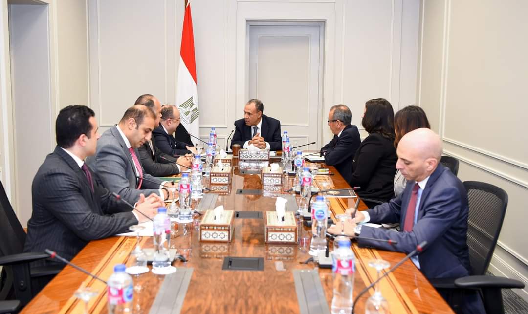وزير الخارجية يبحث مستجدات الأزمة الحالية بالسودان