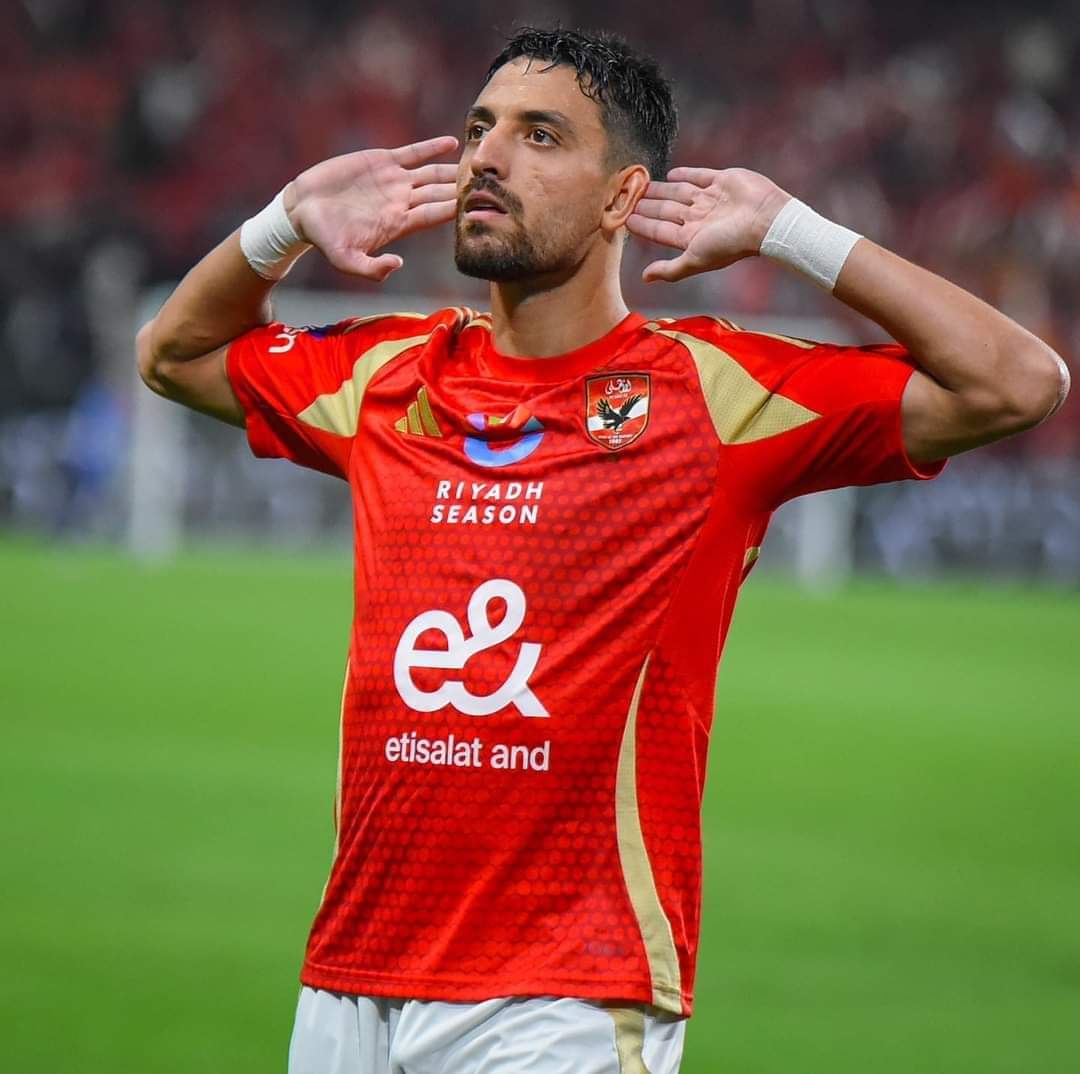 طاهر محمد طاهر رجل مباراة الأهلى وسيراميكا