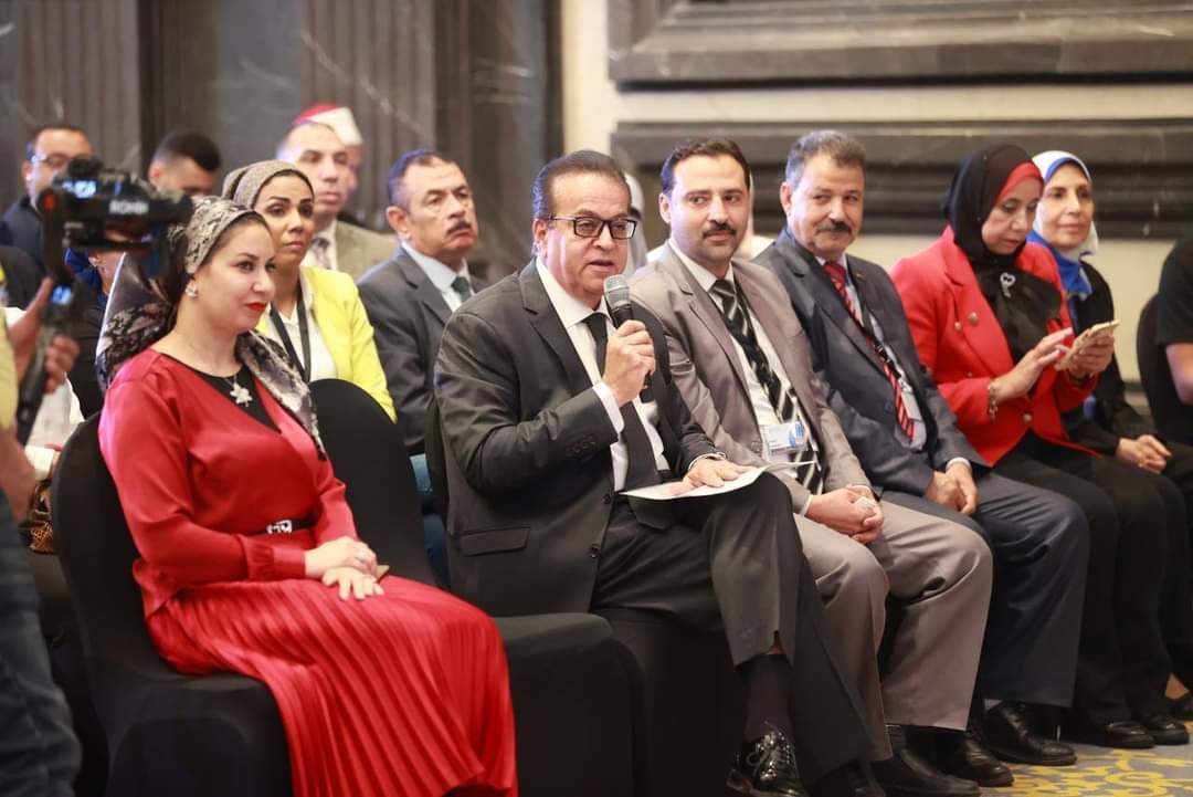 وزير الصحة :  دور الثقافة مهم فى رفع مستوى الوعى خاصةً لدى فئة الشباب