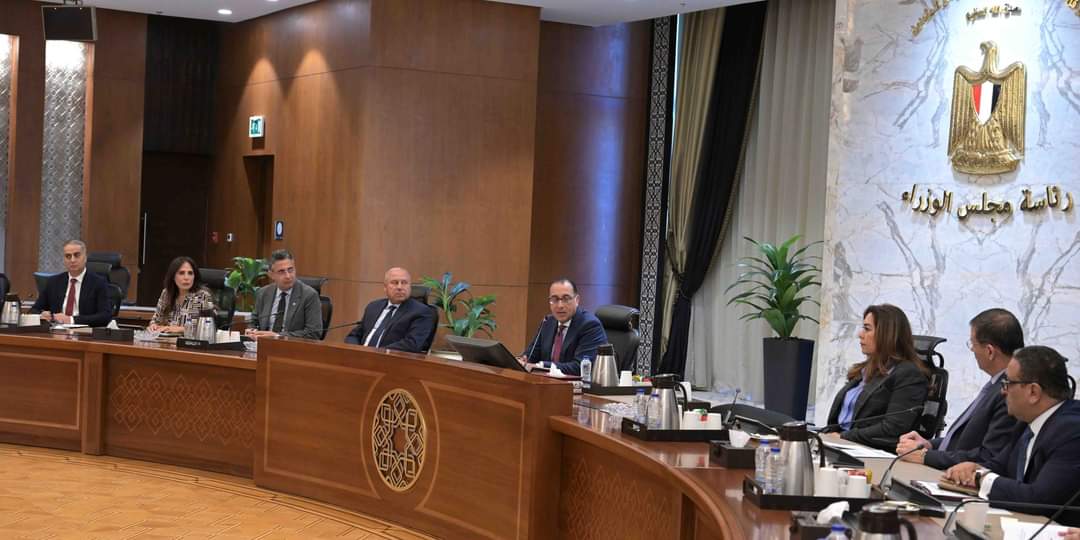 رئيس الوزراء يتابع الموقف الحالي للمشروعات الجارى تنفيذها بالإسماعيلية