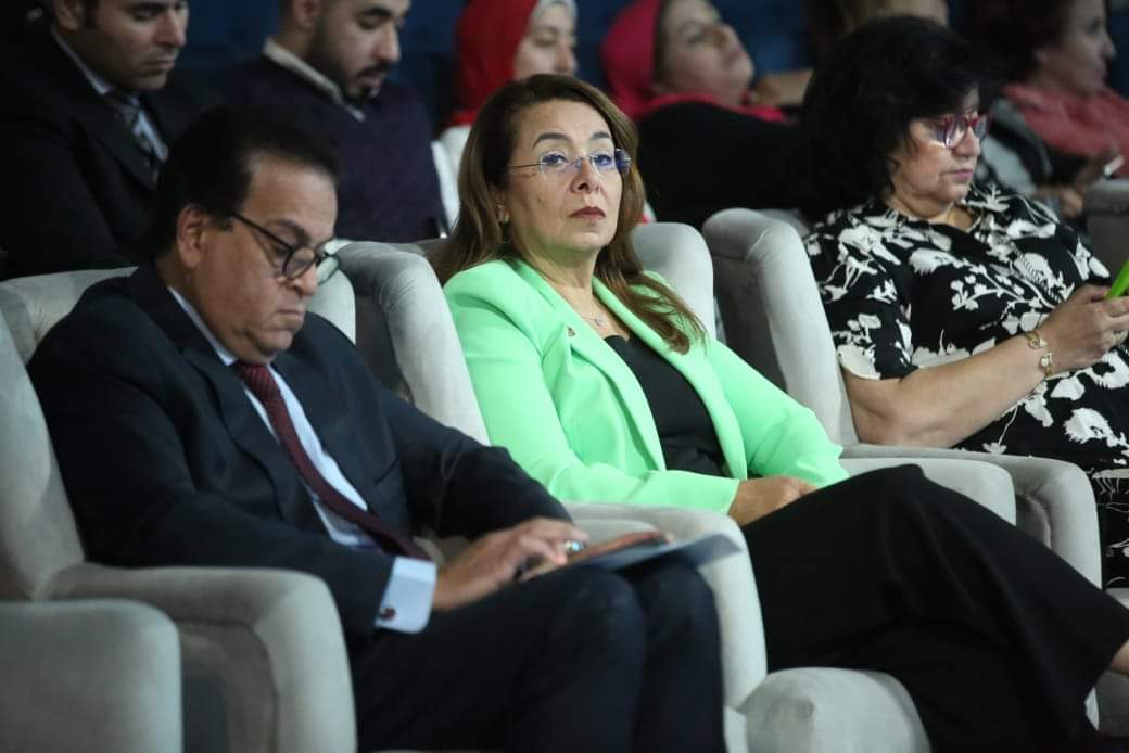 غادة والى : 300 مليون شخص فى العالم يتعاطون المخدرات