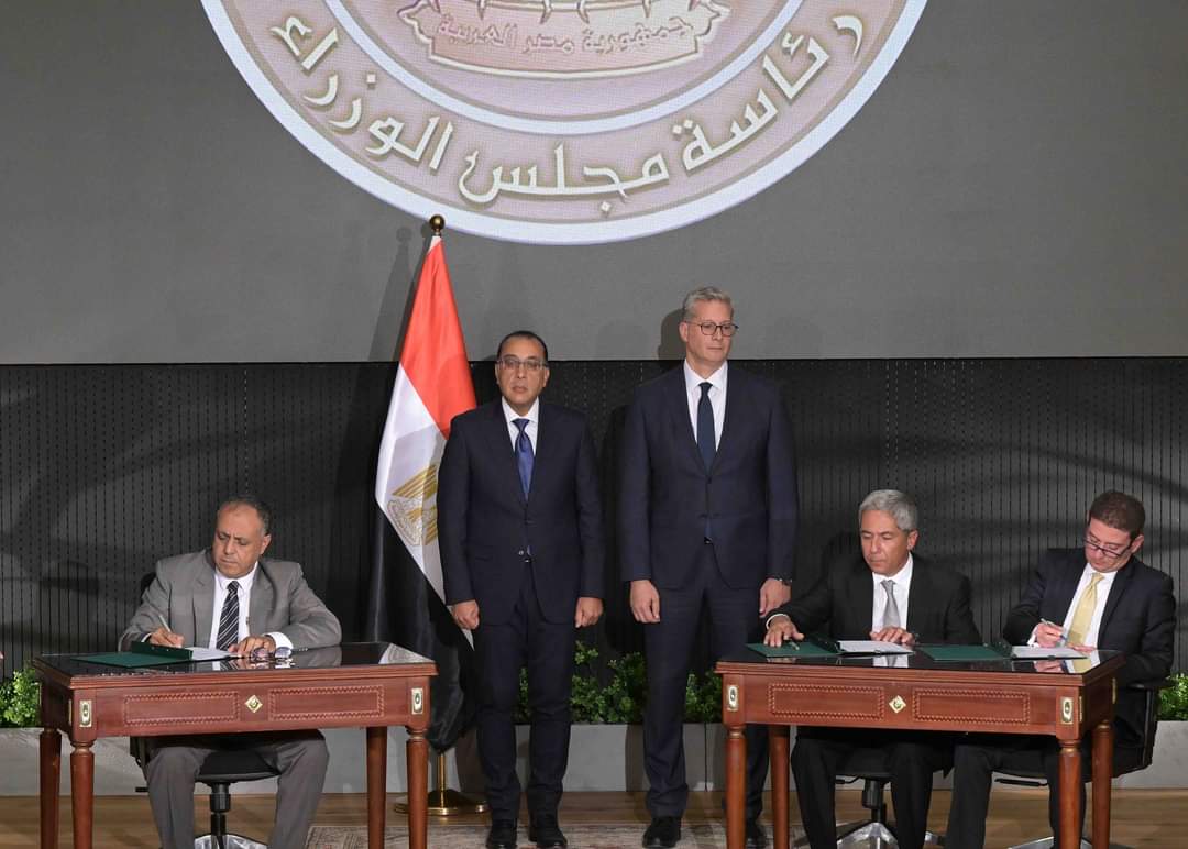 4 مذكرات تفاهم  لزيادة أنشطة استكشاف وإنتاج وتنمية حقول البترول والغاز الطبيعى