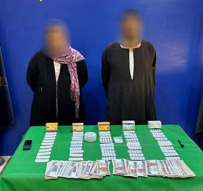 ضبط تشكيل عصابى تخصص فى تهريب الأقراص المخدرة لخارج البلاد - الخبر لايف