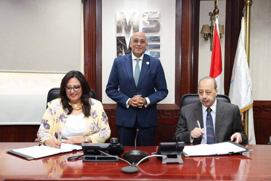 100 مليون جنيه للمشروعات متناهية الصغر لأبناء سوهاج