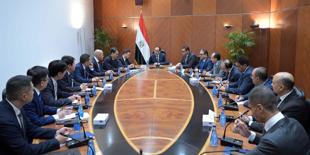 رئيس الوزراء يلتقى المدير العام ورئيس الشركة الصينية العامة للهندسة المعمارية "CSCEC"