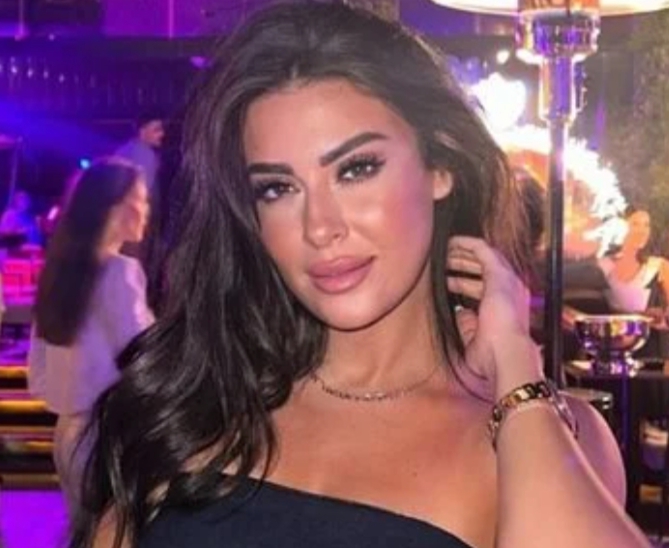 ميرنا نور الدين .. تغازل جمهورها ومحبيها