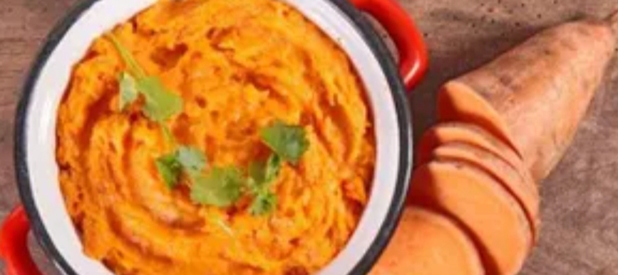 "مغذية وسريعة".. طريقة عمل البطاطا باللبن