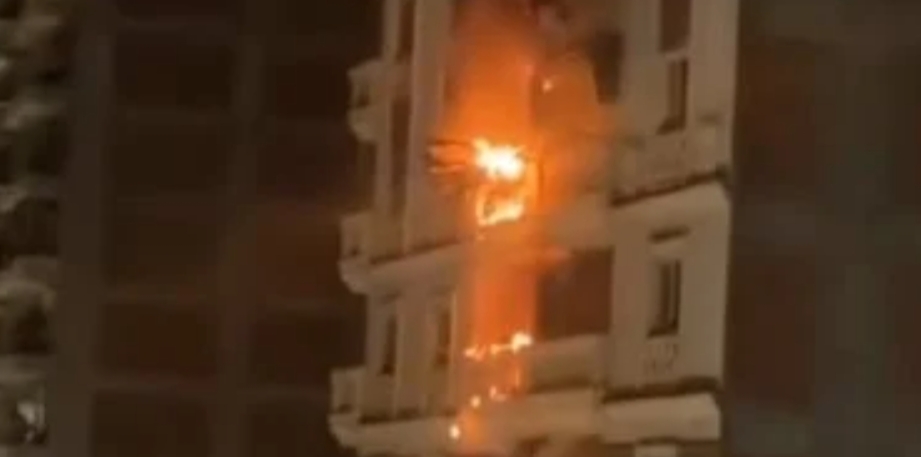 الغسالة .. سبب حريق شقة المطرب نادر أبو الليف بحدائق الأهرام