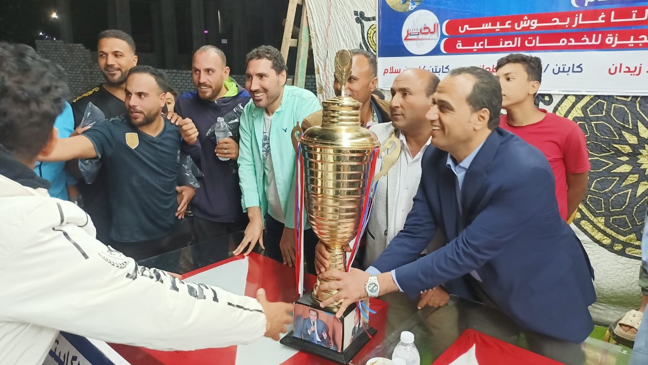 برعاية المحاسب ممدوح جاب الله .. «الشوكة الحاجر» بطلا لدورة «حرارة» لكرة القدم