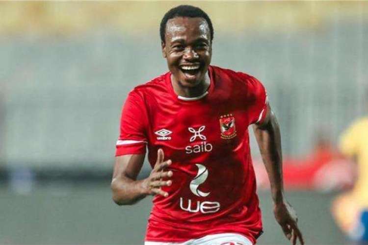 الأهلى يكشف موقف التجديد للاعب بيرسى تاو