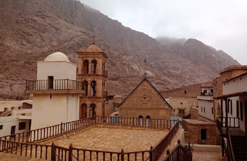 محافظة جنوب سيناء : لا صحة لإخلاء دير سانت كاترين التابع للروم الأورثوذكس