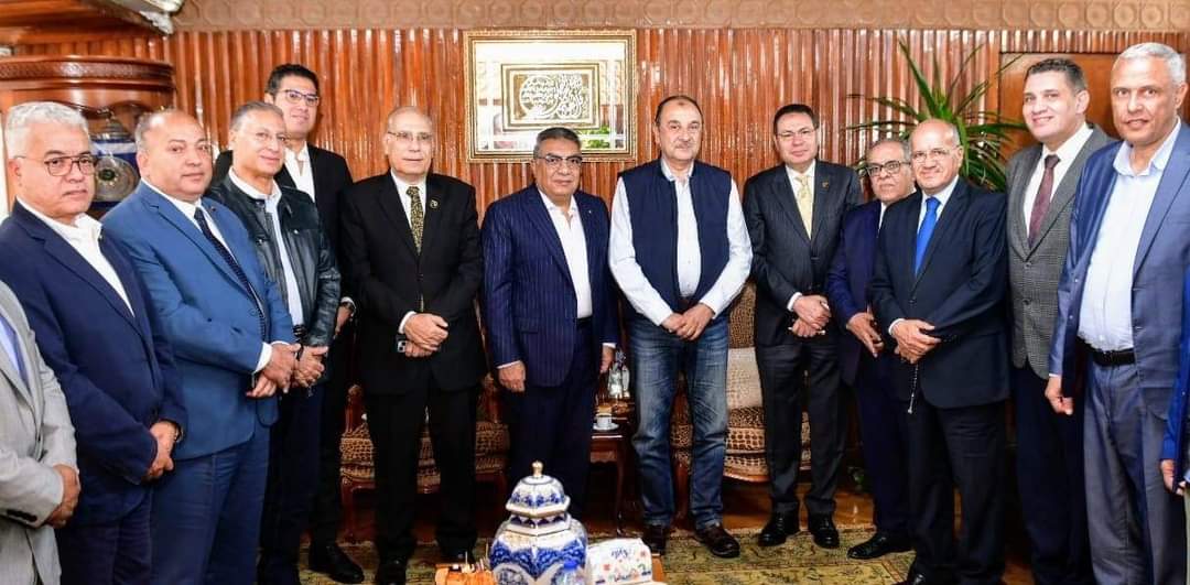 وزير قطاع الأعمال يستهل زيارته لشركة الدلتا للأسمدة بطلخا بلقاء محافظ الدقهلية ونواب البرلمان
