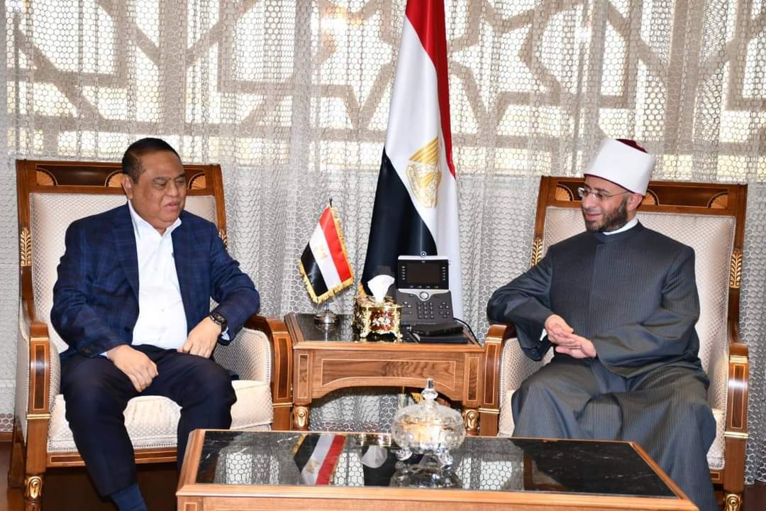 وزير الأوقاف يشيد بعمق العلاقات الثنائية بين مصر وإندونيسيا