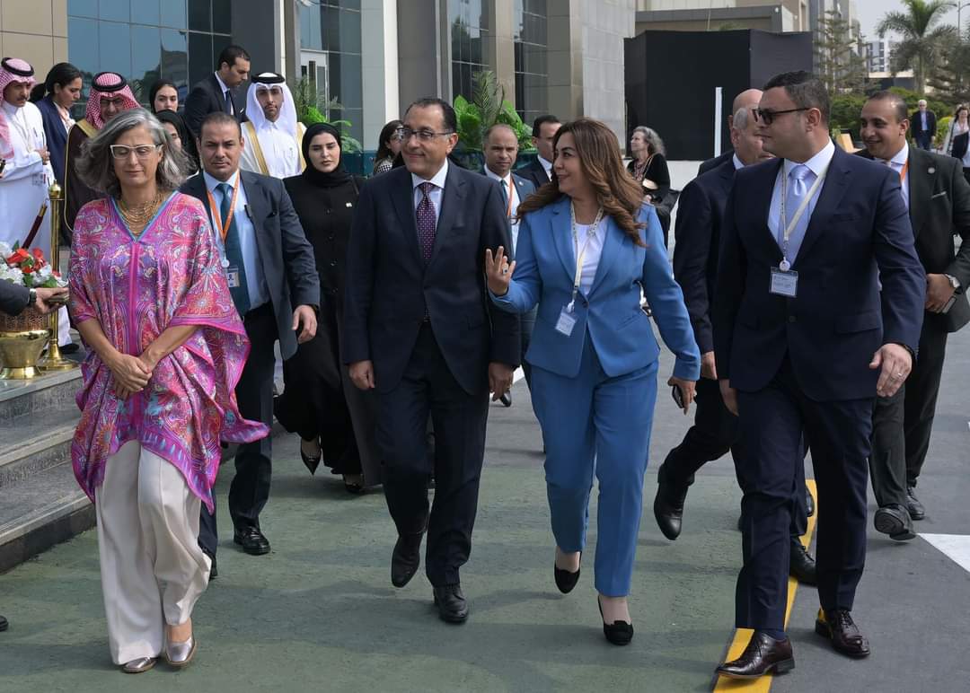 رئيس الوزراء يشهد افتتاح معرض المنتدى الحضرى العالمى 