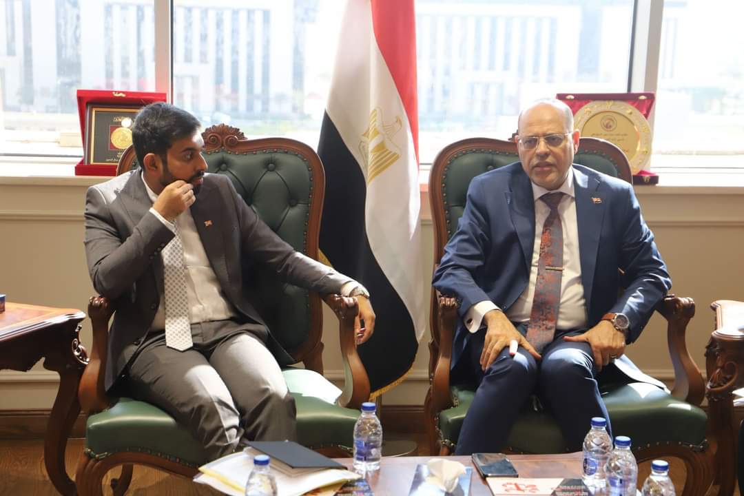 وزير العمل يبحث مع سفير سريلانكا تفعيل التعاون المُشترك