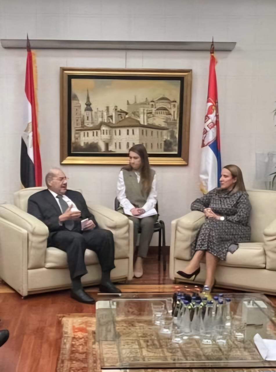 رئيس الشيوخ يؤكد أهمية التنسيقِ والحوارِ مع صربيا حولَ القضايا ذاتِ الأولويةِ المشتركةِ