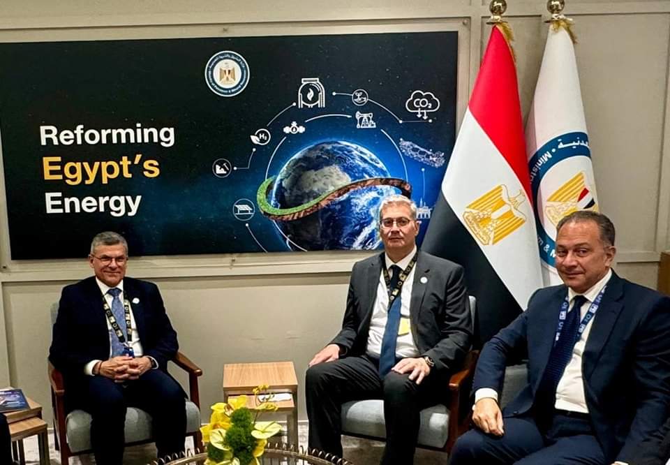 وزير البترول يبحث مع نظيره القبرصى تعديلات اتفاقية إنشاء خط أنابيب لنقل الغاز من قبرص إلى مصر