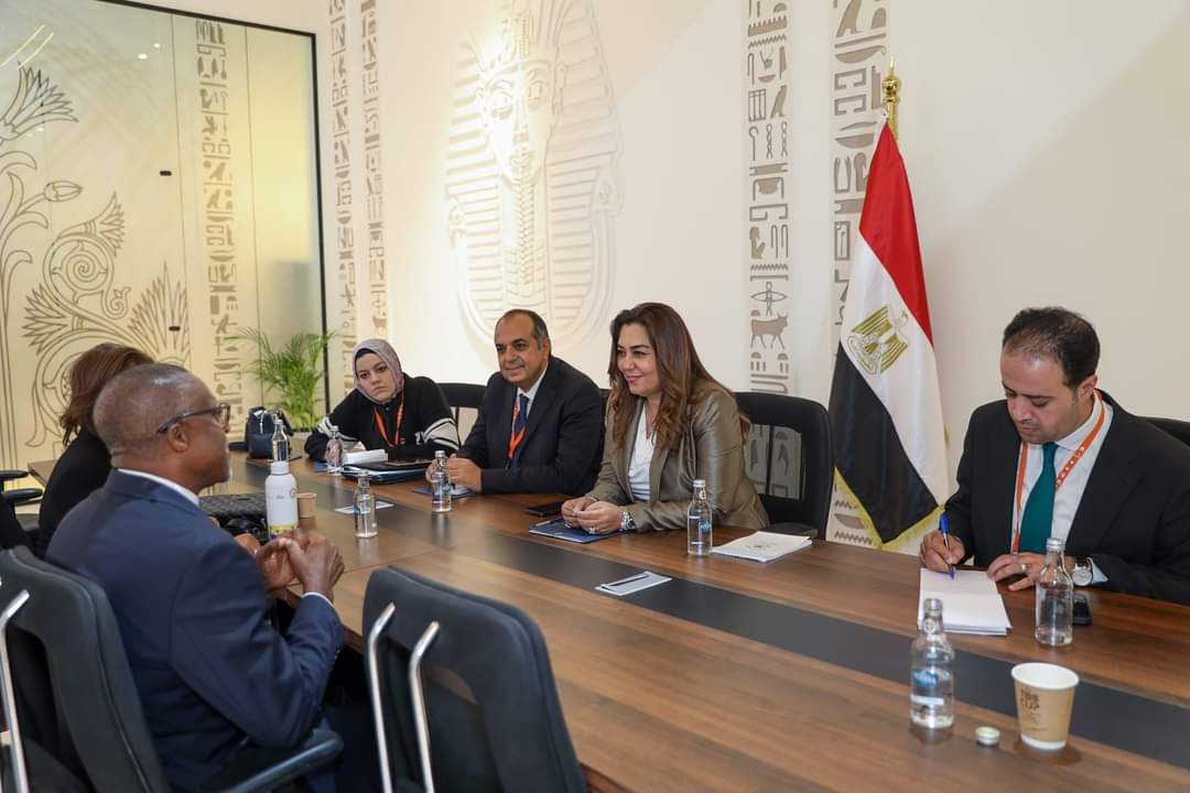 وزيرة التنمية المحلية تستقبل خبير برنامج اللامركزية و الحوكمة بالوكالة الألمانية للتعاون الدولى فى توجو