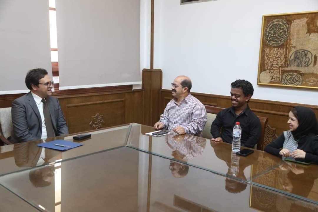 وزير الثقافة : مقر مناسب لجمعية وفرقة قصار القامة وإنهاءالمستحقات المالية المتأخرة - الخبر لايف