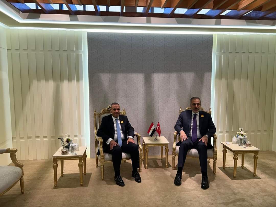 وزير الخارجية يبحث مع نظيره التركى قضايا وأزمات المنطقة
