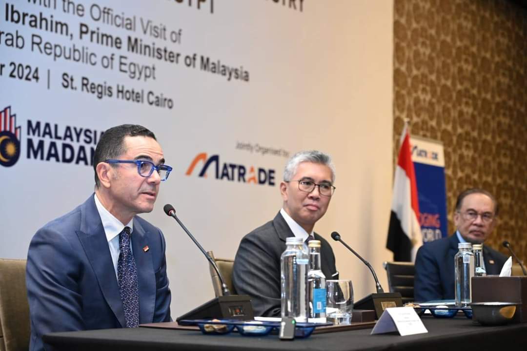 رئيس وزراء ماليزيا : تعزيز العلاقات الثنائية مع مصر فى مختلف المجالات