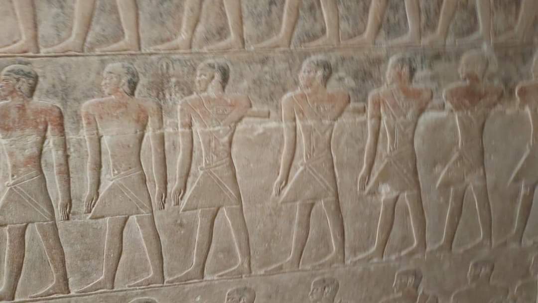 ترميم جدار مقبرة ميروكا بسقارة.. وتعقب الجانى