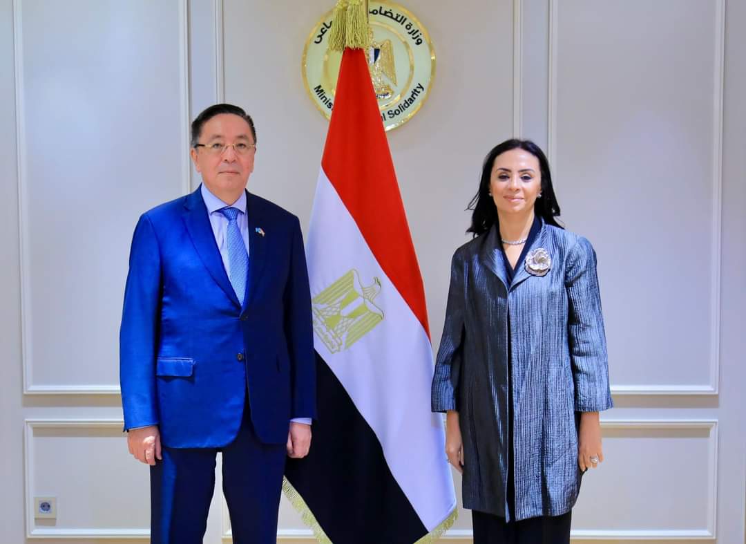 وزيرة التضامن تبحث مع سفير كازاخستان بالقاهرة.. تعزيز التعاون المشترك