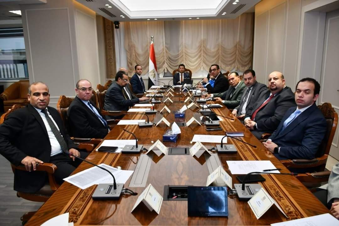 وزير الشباب والرياضة يلتقى الأمانة الفنية للمجموعة الوزارية للتنمية البشرية