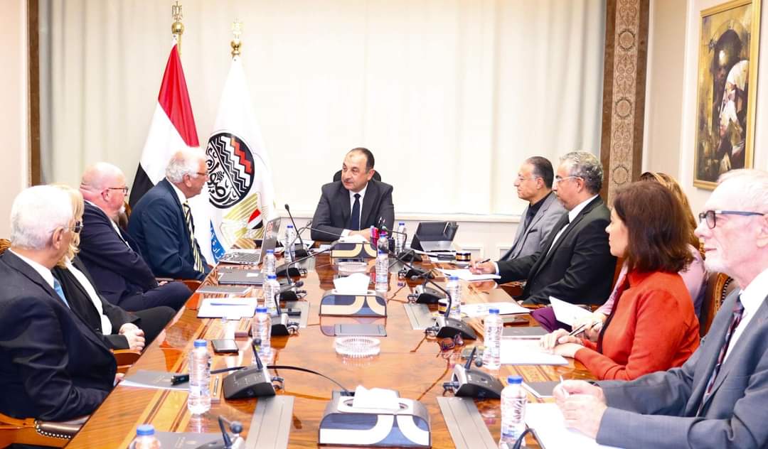 وزير قطاع الأعمال يبحث مع وفد من الشركات الألمانية..فرص التعاون فى إنتاج وتصدير الهيدروجين الأخضر