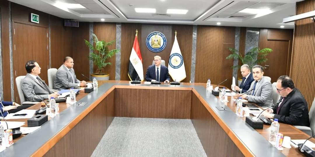 وزير البترول : نعمل مع نواب البرلمان كفريق عمل واحد لتحقيق أهداف زيادة الإنتاج وتنمية موارد الطاقة