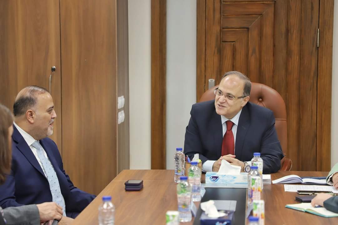 الغمراوى : تعزيز قدرات البحث والتطوير فى الأورام والعلاجات البيولوجية المتقدمة مع جلاكسو سميث كلاين الدولية