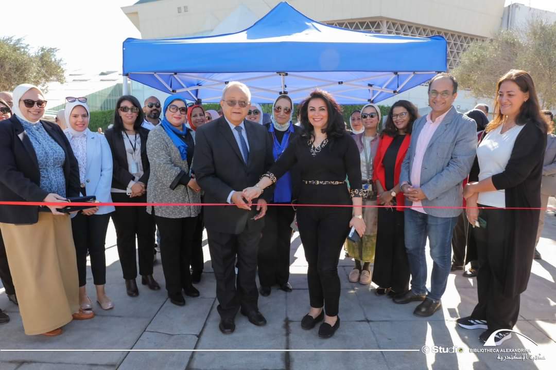 مكتبة الإسكندرية تفتتح "ركن القراءة المُلهم" بساحتها الخارجية