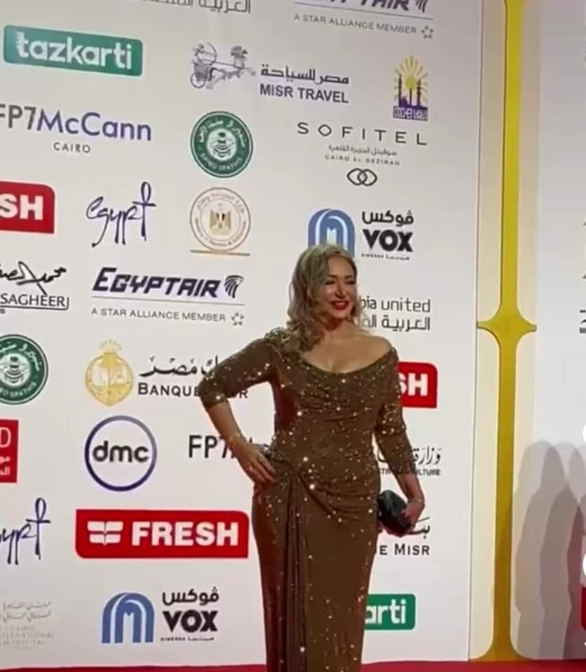ليلى علوى تشيد بالمجهود المبذول بمهرجان القاهرة السينمائى