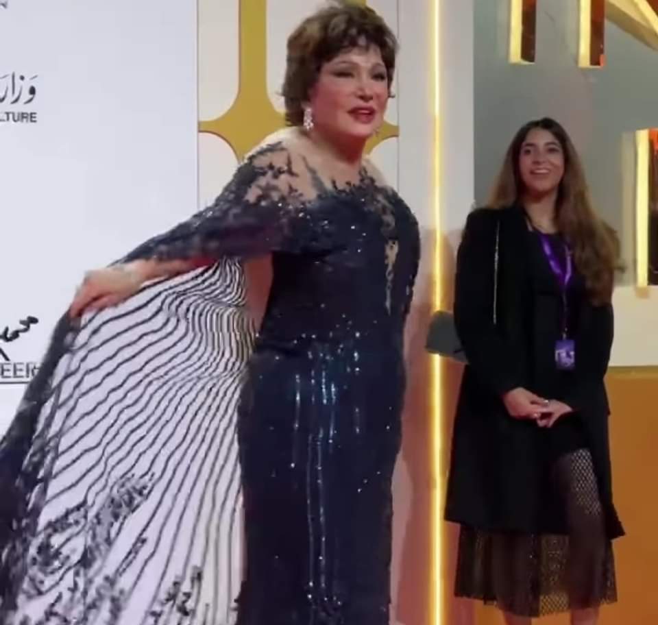 فنانات يخطفن الأضواء فى افتتاح مهرجان القاهرة