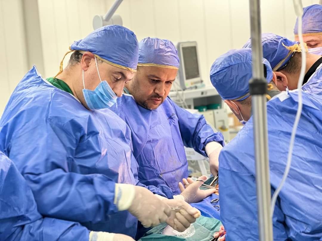 الرعاية الصحية تعلن نجاح أول عملية لعلاج تمدد الشريان الأورطى.. لسيدة مُسِنة