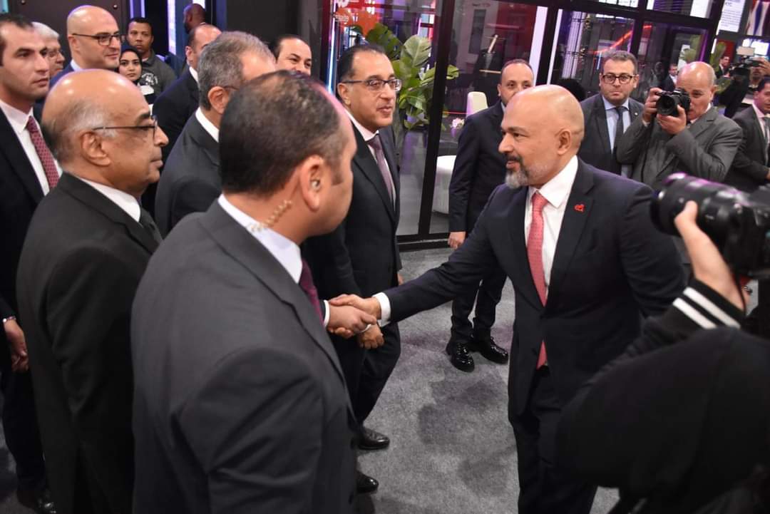 إي آند مصر تشارك فى معرض Cairo ICT 2024 بتقنيات وحلول مبتكرة لتعزيز التحول التكنولوجى